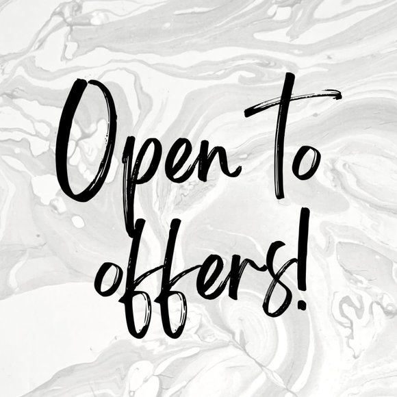 Welcome to my closet! - Picture 1 of 1